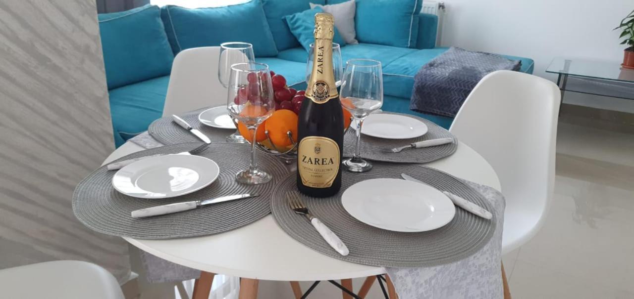 Mamaia Nord Seaside Apartment Navodari Bagian luar foto