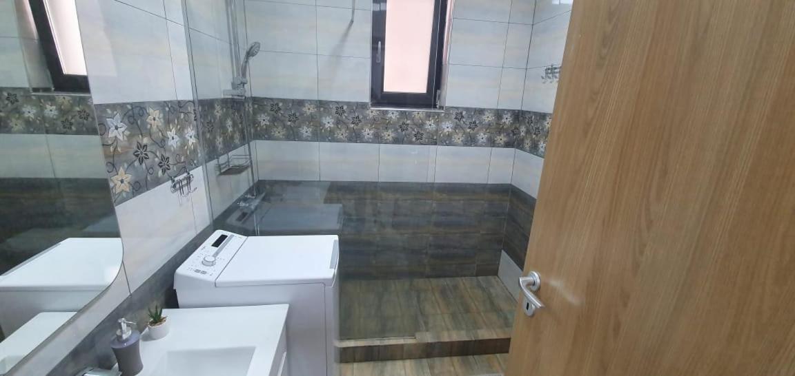Mamaia Nord Seaside Apartment Navodari Bagian luar foto
